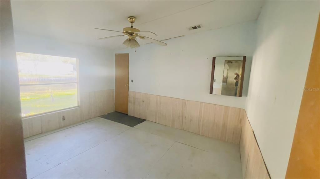 For Sale: $89,900 (3 beds, 2 baths, 1620 Square Feet)