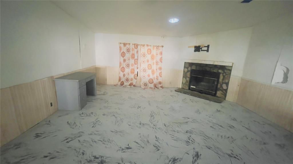 For Sale: $89,900 (3 beds, 2 baths, 1620 Square Feet)