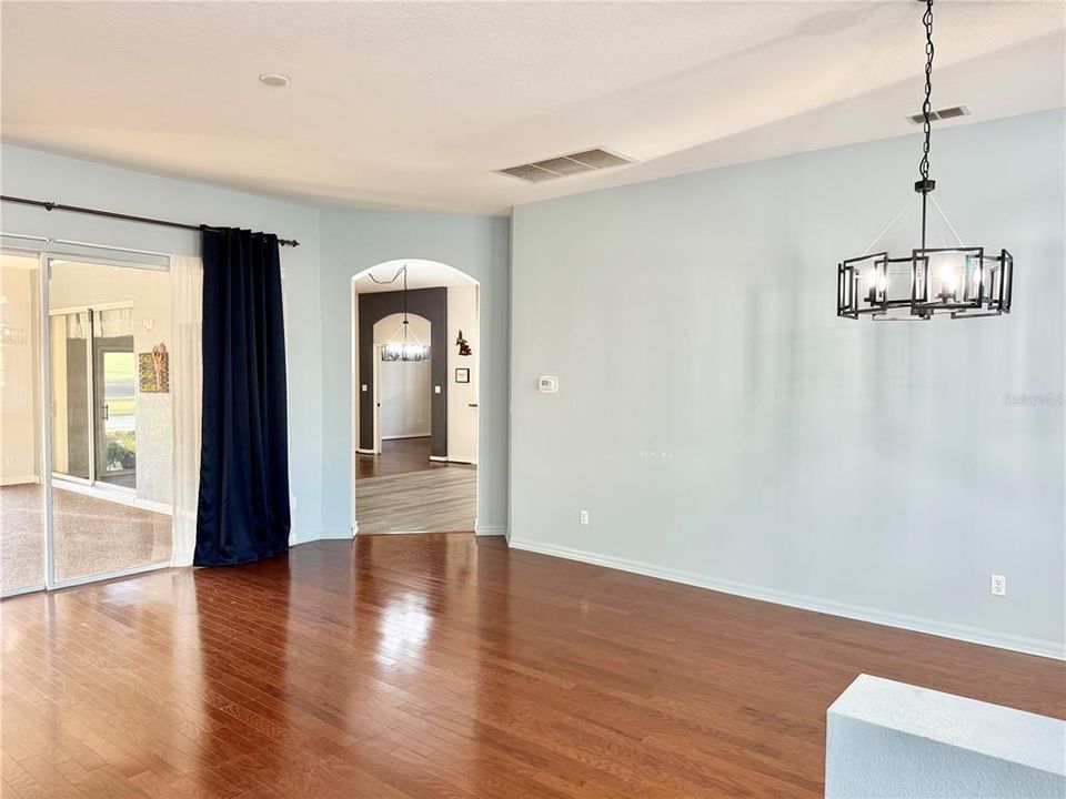 For Sale: $595,000 (2 beds, 2 baths, 2945 Square Feet)