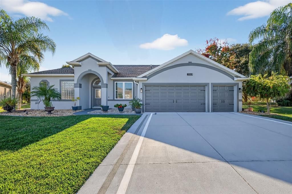 For Sale: $595,000 (2 beds, 2 baths, 2945 Square Feet)