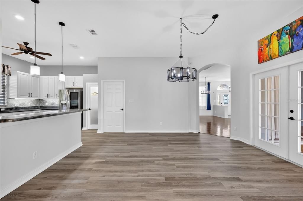 For Sale: $595,000 (2 beds, 2 baths, 2945 Square Feet)