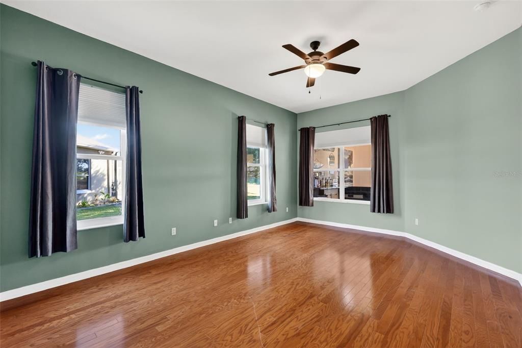 For Sale: $595,000 (2 beds, 2 baths, 2945 Square Feet)