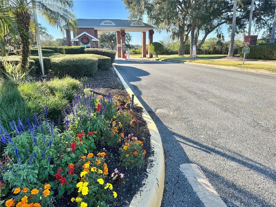 For Sale: $595,000 (2 beds, 2 baths, 2945 Square Feet)