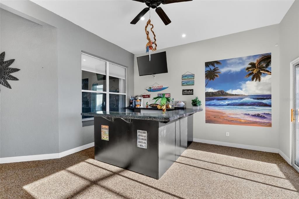 For Sale: $595,000 (2 beds, 2 baths, 2945 Square Feet)