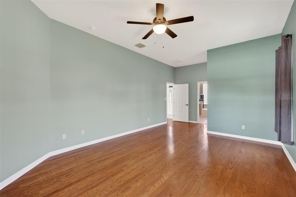 For Sale: $595,000 (2 beds, 2 baths, 2945 Square Feet)