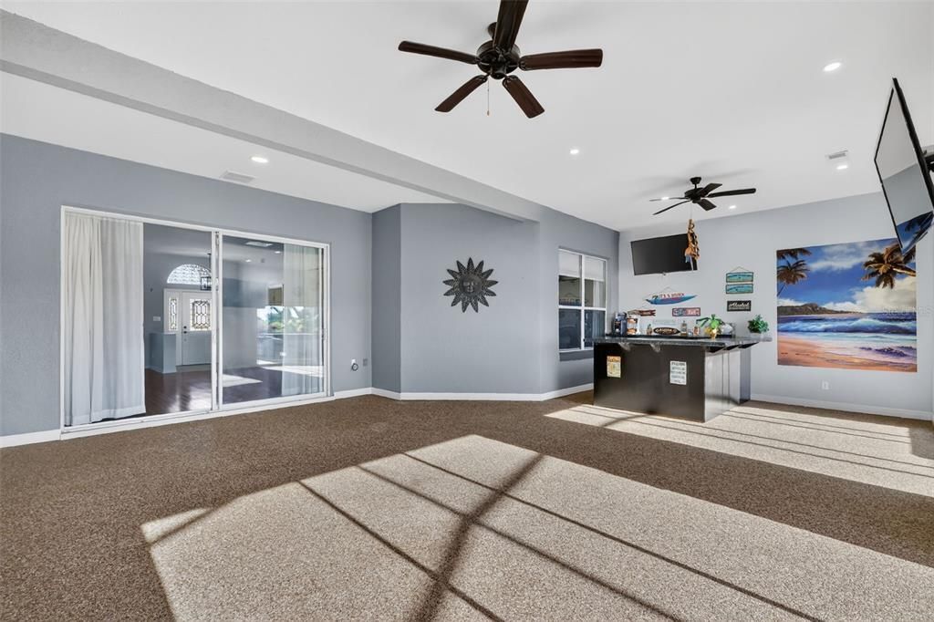 For Sale: $595,000 (2 beds, 2 baths, 2945 Square Feet)