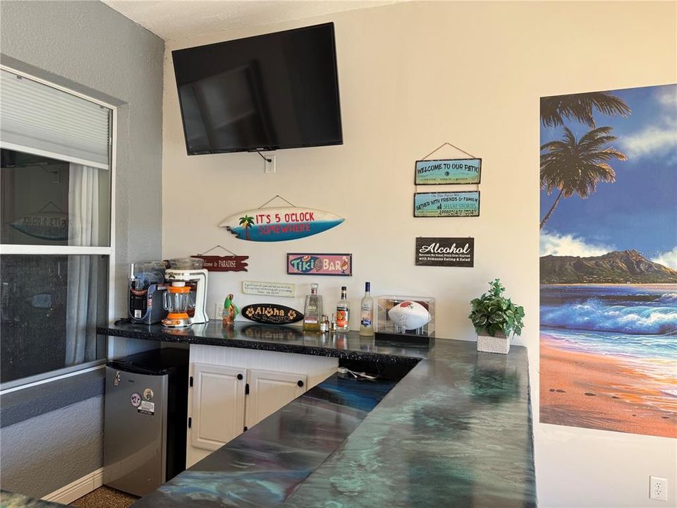 For Sale: $595,000 (2 beds, 2 baths, 2945 Square Feet)