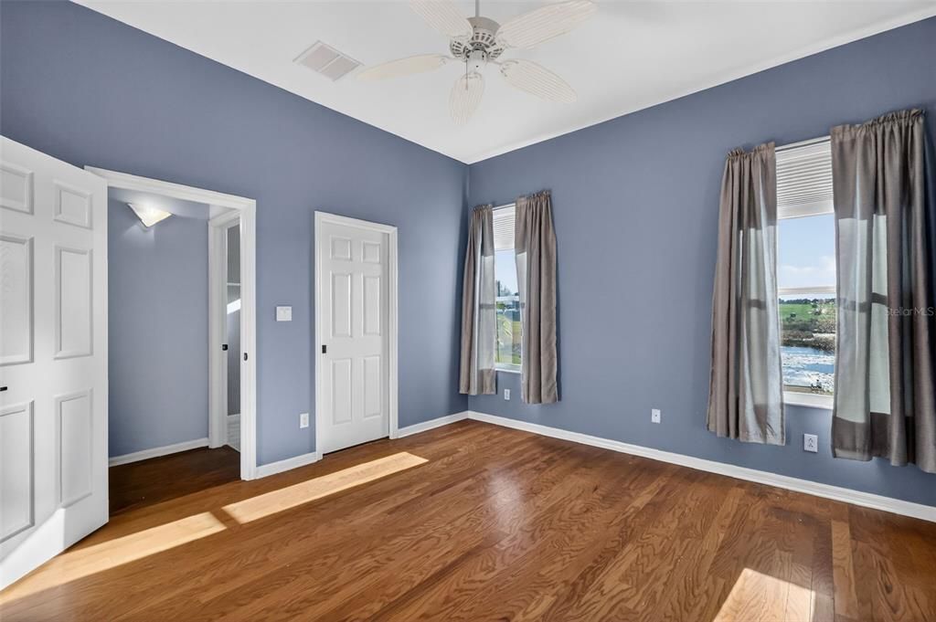 For Sale: $595,000 (2 beds, 2 baths, 2945 Square Feet)