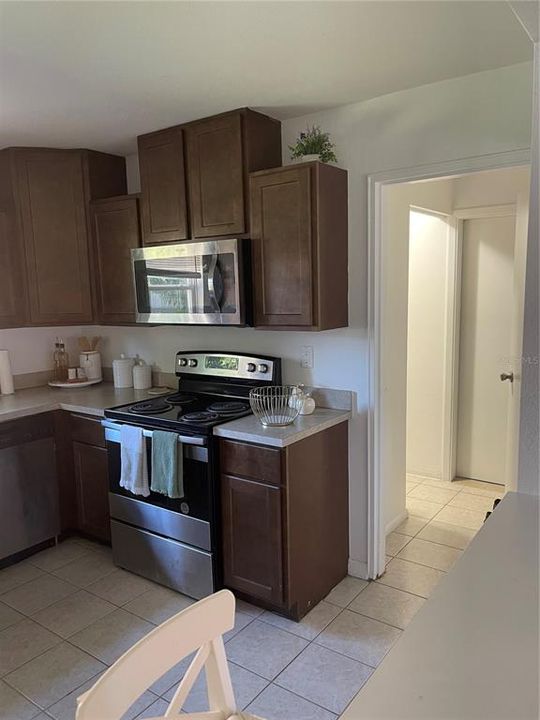 出租: $2,300 (3 贝兹, 3 浴室, 1322 平方英尺)