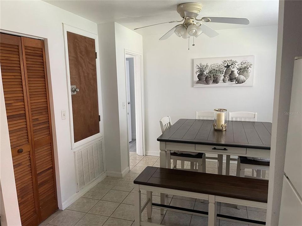 出租: $2,300 (3 贝兹, 3 浴室, 1322 平方英尺)