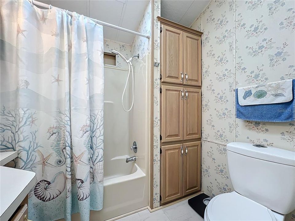 For Sale: $149,900 (1 beds, 2 baths, 848 Square Feet)