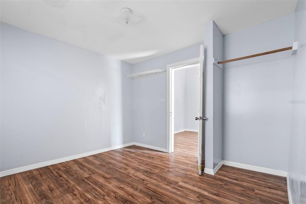 For Sale: $270,000 (3 beds, 1 baths, 966 Square Feet)