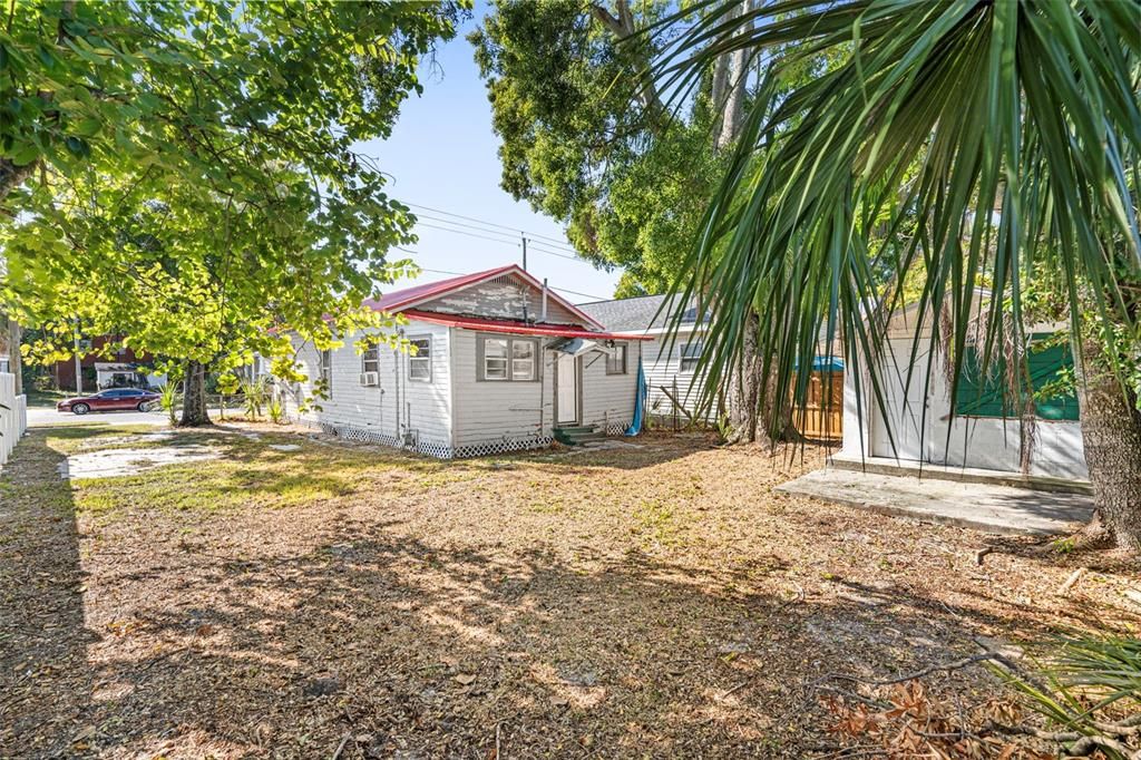 For Sale: $270,000 (3 beds, 1 baths, 966 Square Feet)