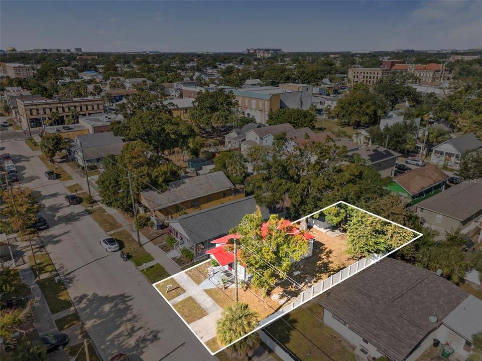 For Sale: $270,000 (3 beds, 1 baths, 966 Square Feet)