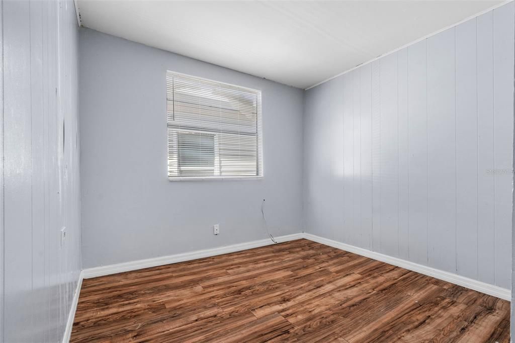 For Sale: $270,000 (3 beds, 1 baths, 966 Square Feet)