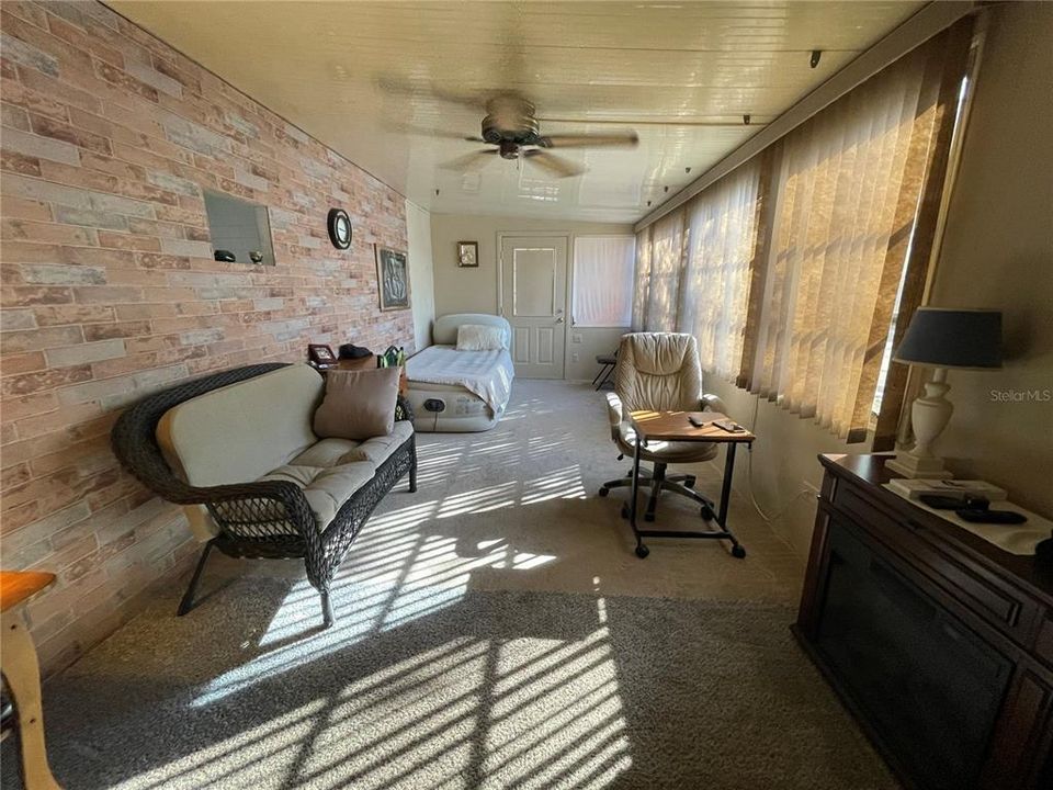 На продажу: $58,900 (1 спален, 1 ванн, 296 Квадратных фут)