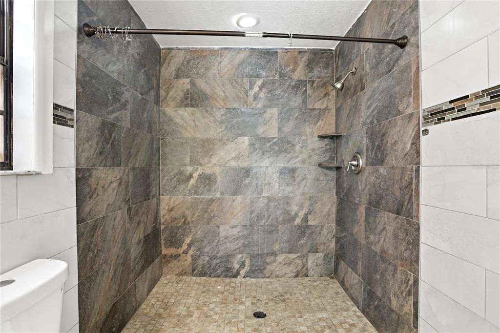 For Sale: $419,000 (5 beds, 2 baths, 1718 Square Feet)