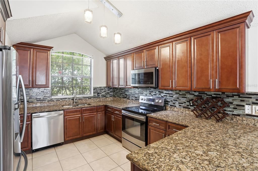 For Sale: $419,000 (5 beds, 2 baths, 1718 Square Feet)