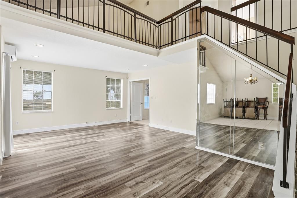 For Sale: $419,000 (5 beds, 2 baths, 1718 Square Feet)