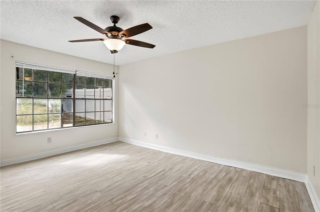 For Sale: $419,000 (5 beds, 2 baths, 1718 Square Feet)