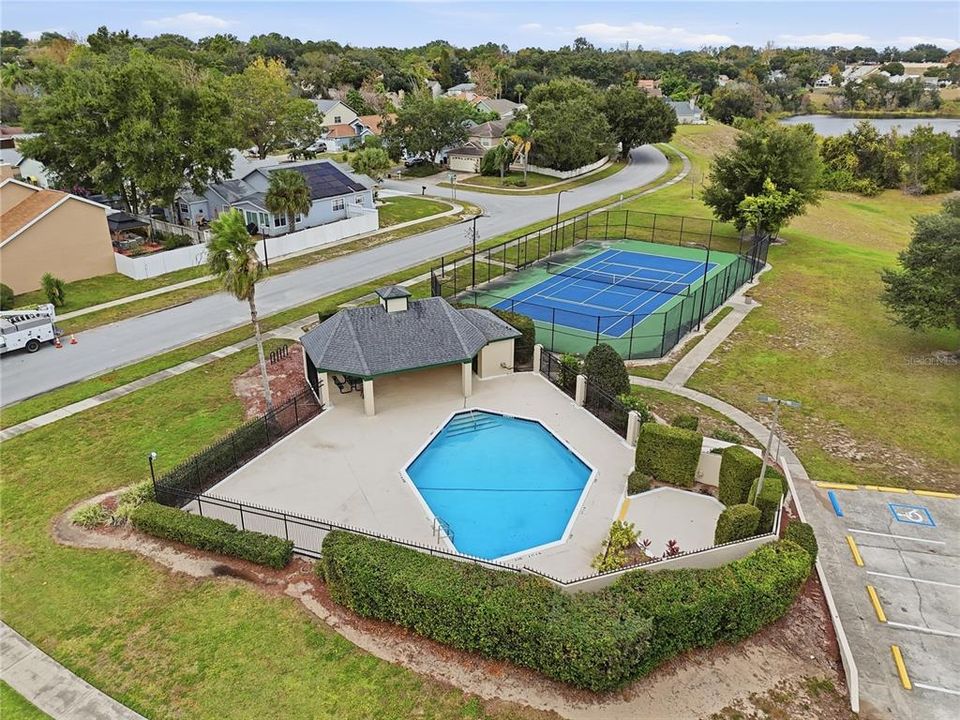 For Sale: $419,000 (5 beds, 2 baths, 1718 Square Feet)