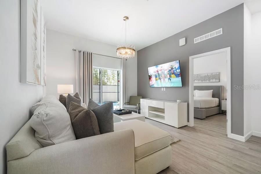 На продажу: $399,999 (5 спален, 5 ванн, 2048 Квадратных фут)