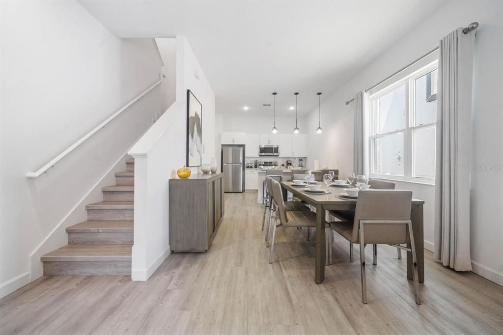 На продажу: $399,999 (5 спален, 5 ванн, 2048 Квадратных фут)