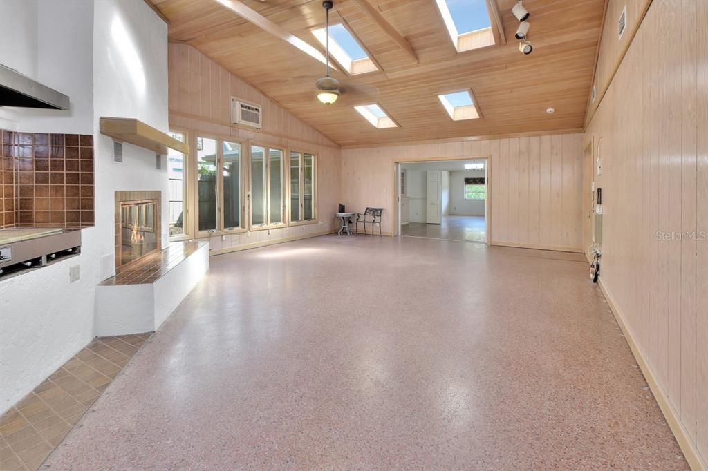 На продажу: $499,900 (3 спален, 3 ванн, 2878 Квадратных фут)