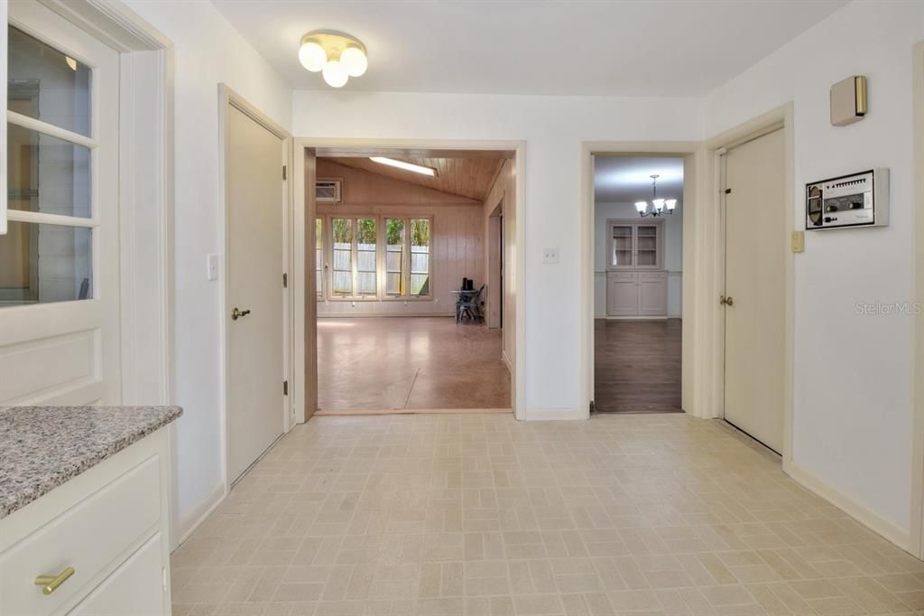 На продажу: $499,900 (3 спален, 3 ванн, 2878 Квадратных фут)