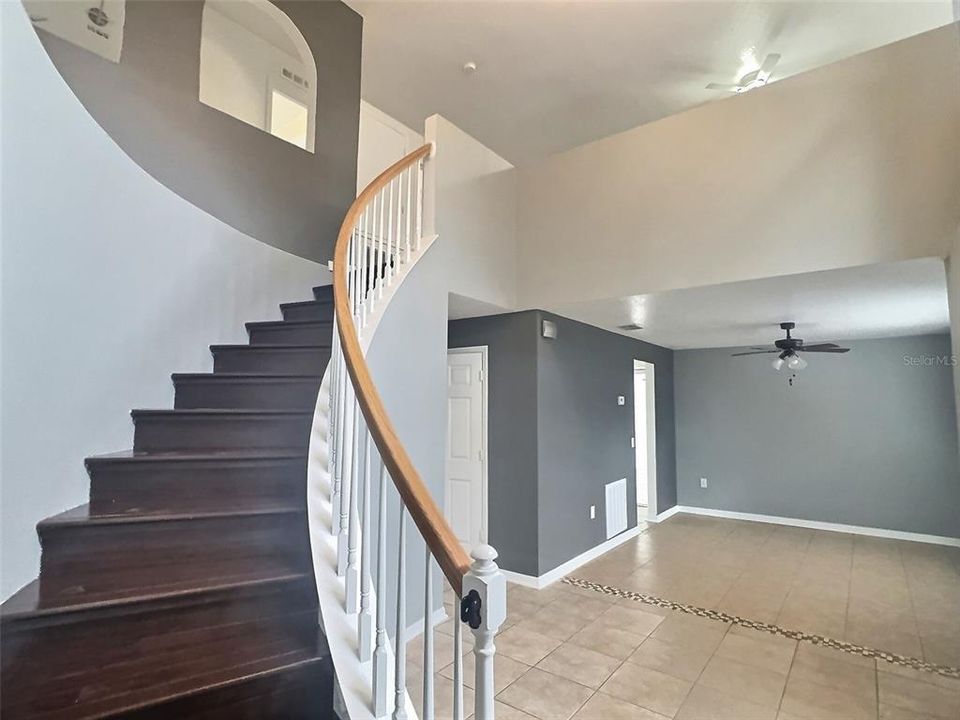 For Sale: $399,900 (5 beds, 2 baths, 2928 Square Feet)