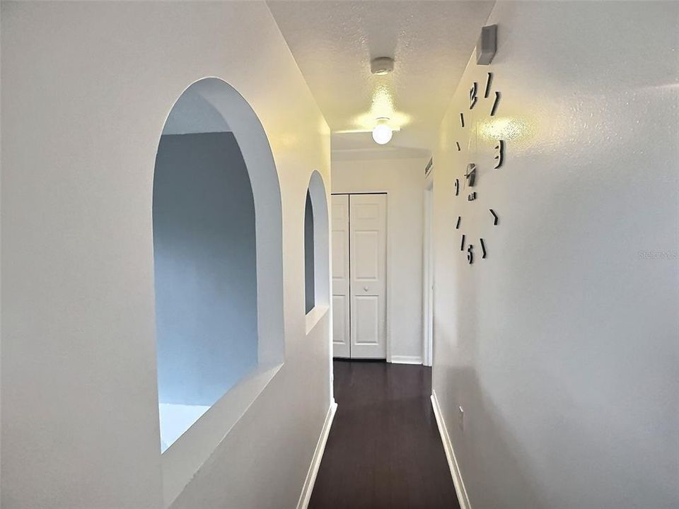 For Sale: $399,900 (5 beds, 2 baths, 2928 Square Feet)