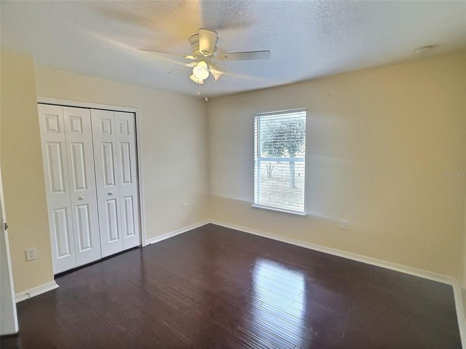 For Sale: $399,900 (5 beds, 2 baths, 2928 Square Feet)