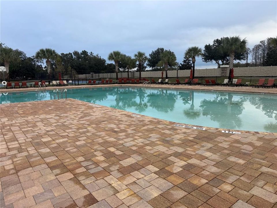 For Rent: $2,850 (3 beds, 1 baths, 290.56 Square Feet)