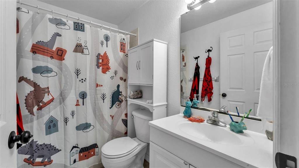 待售: $255,000 (3 贝兹, 2 浴室, 1198 平方英尺)