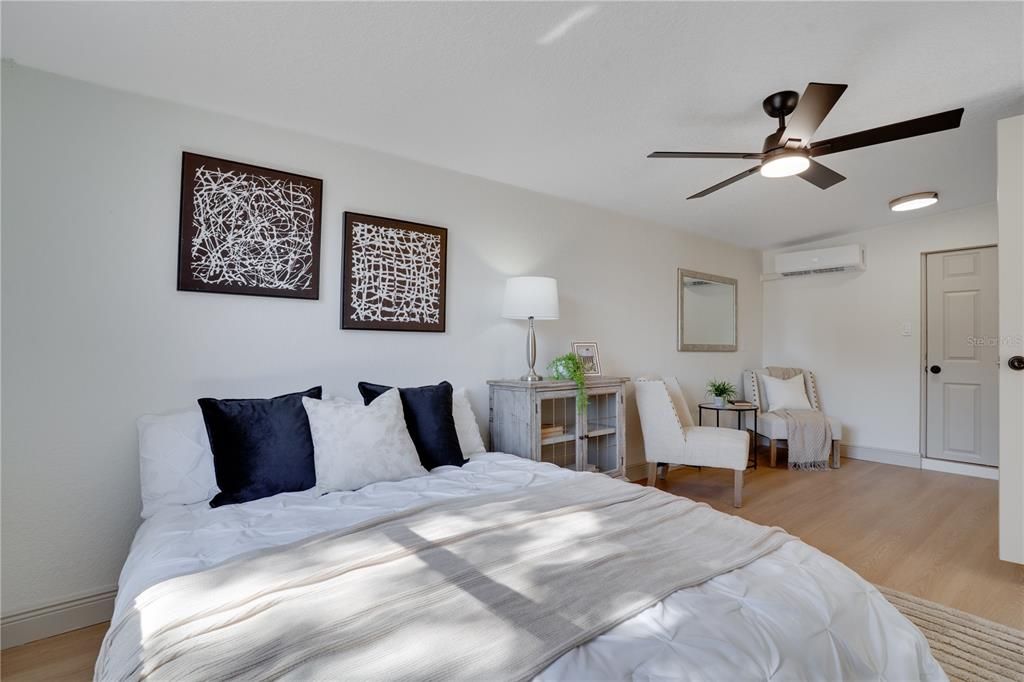 For Sale: $319,000 (3 beds, 1 baths, 1129 Square Feet)