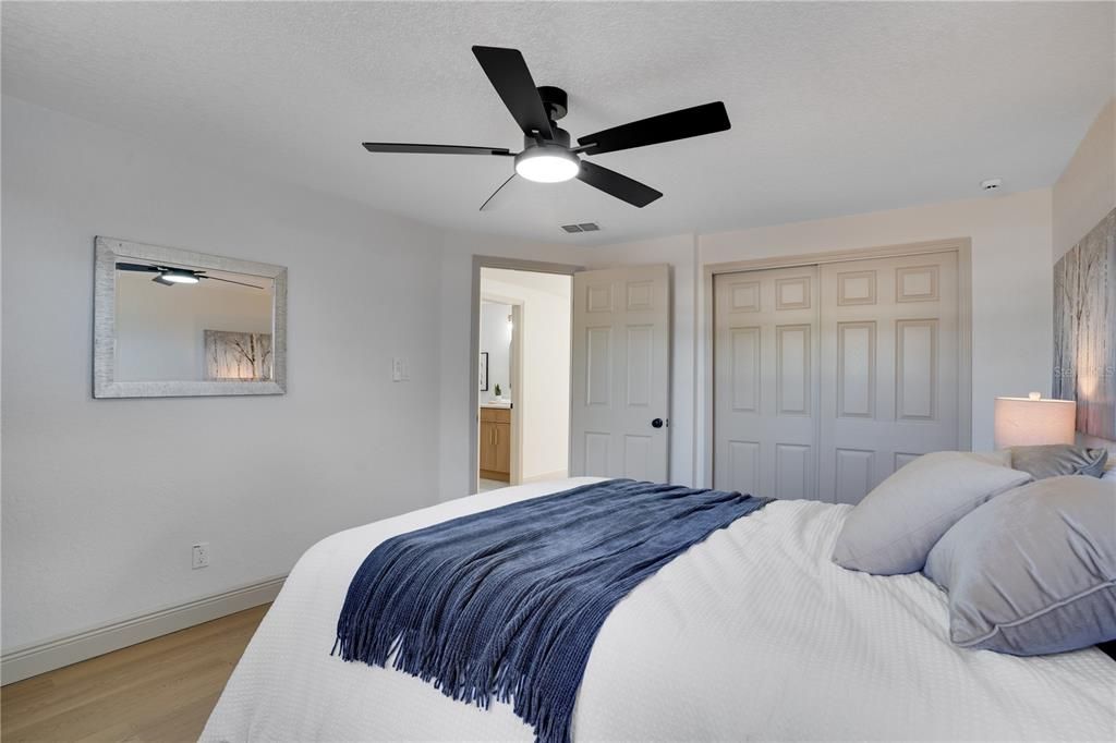 For Sale: $319,000 (3 beds, 1 baths, 1129 Square Feet)