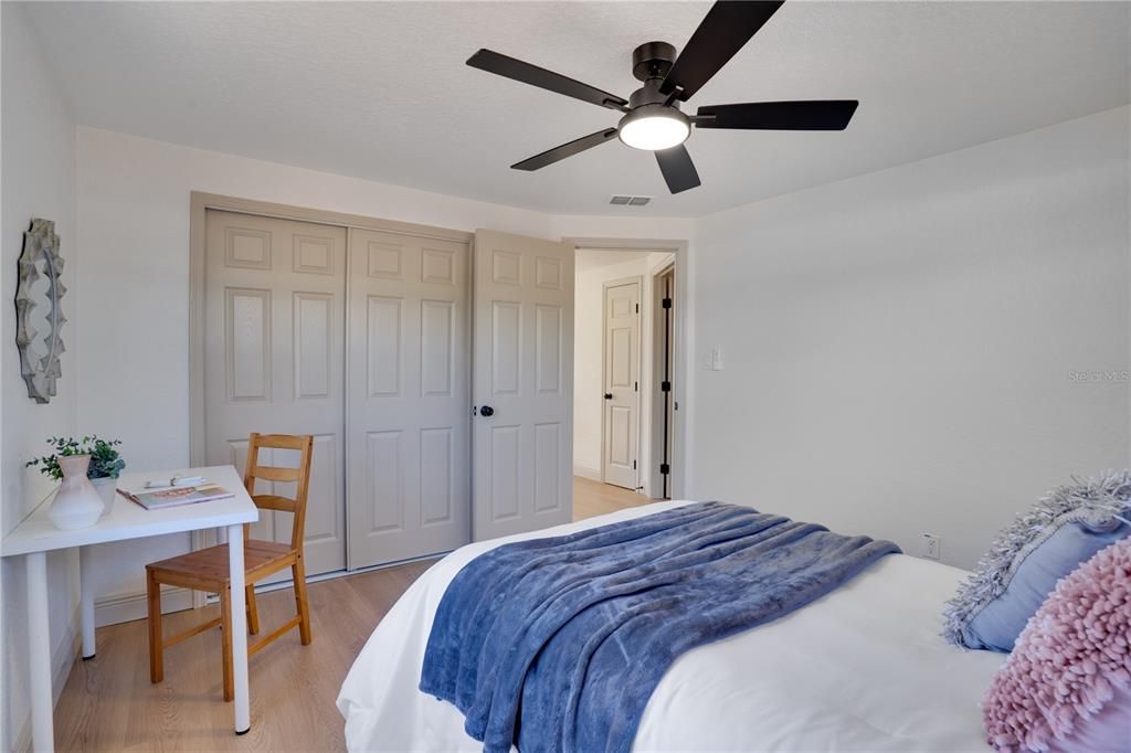 For Sale: $319,000 (3 beds, 1 baths, 1129 Square Feet)