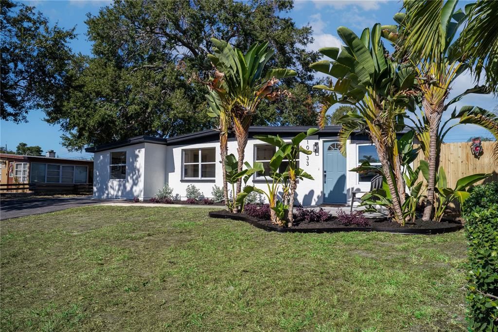 For Sale: $319,000 (3 beds, 1 baths, 1129 Square Feet)