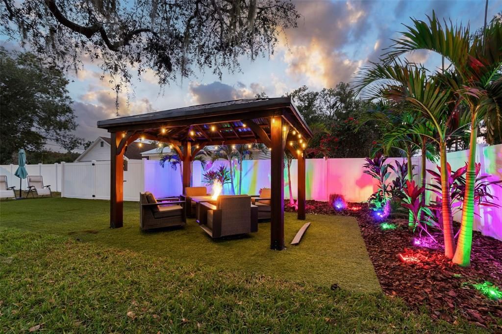 На продажу: $899,999 (4 спален, 3 ванн, 3040 Квадратных фут)