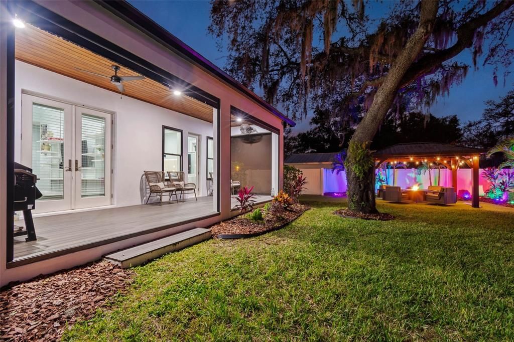 На продажу: $899,999 (4 спален, 3 ванн, 3040 Квадратных фут)