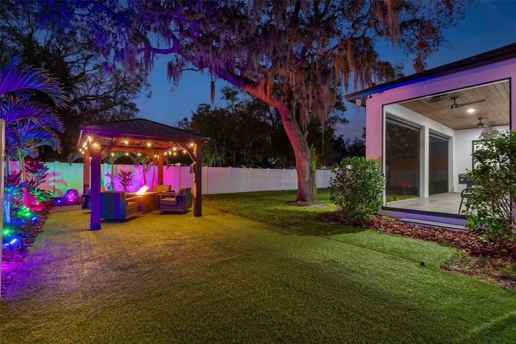 На продажу: $899,999 (4 спален, 3 ванн, 3040 Квадратных фут)