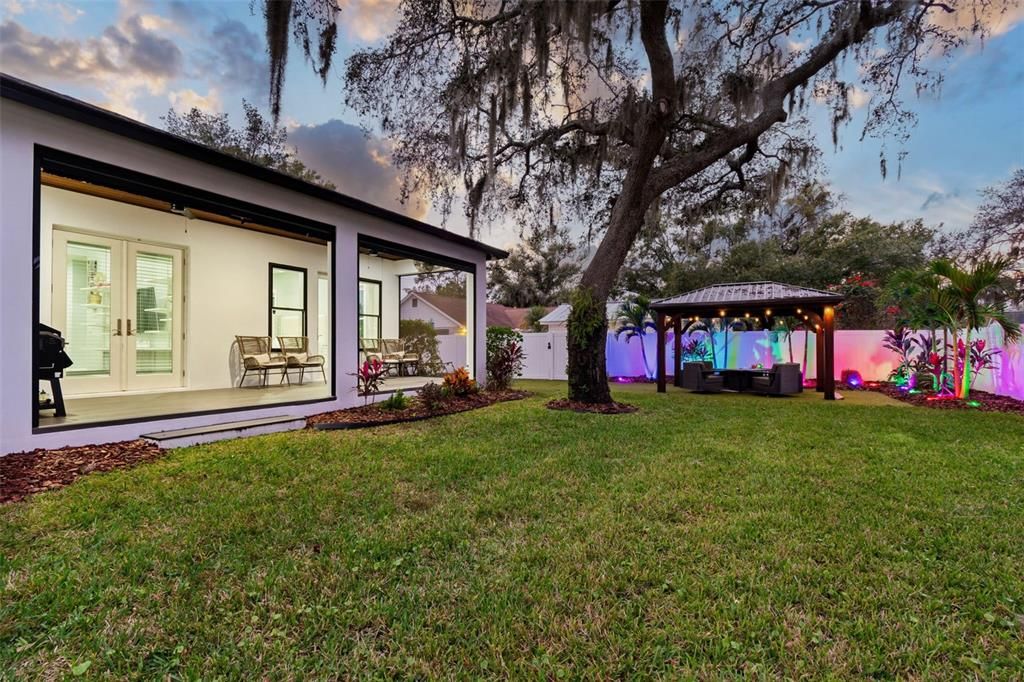 На продажу: $899,999 (4 спален, 3 ванн, 3040 Квадратных фут)