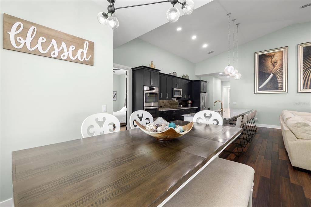 На продажу: $899,999 (4 спален, 3 ванн, 3040 Квадратных фут)