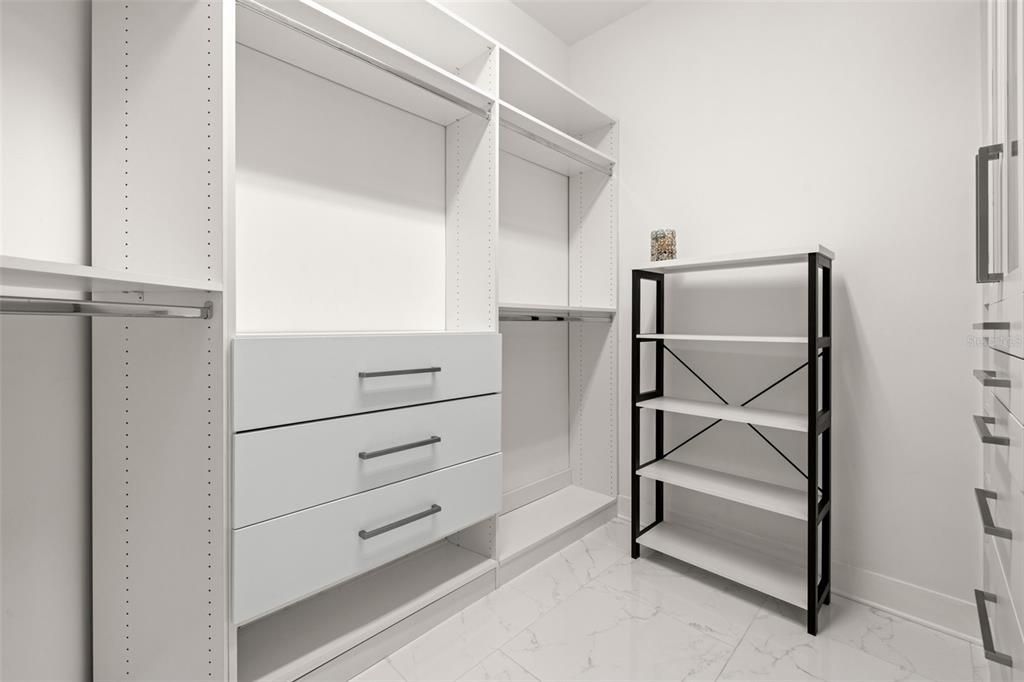 На продажу: $899,999 (4 спален, 3 ванн, 3040 Квадратных фут)