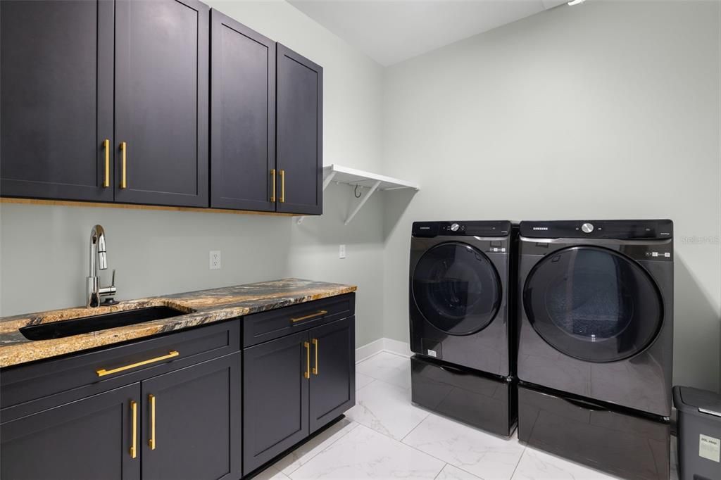 На продажу: $899,999 (4 спален, 3 ванн, 3040 Квадратных фут)