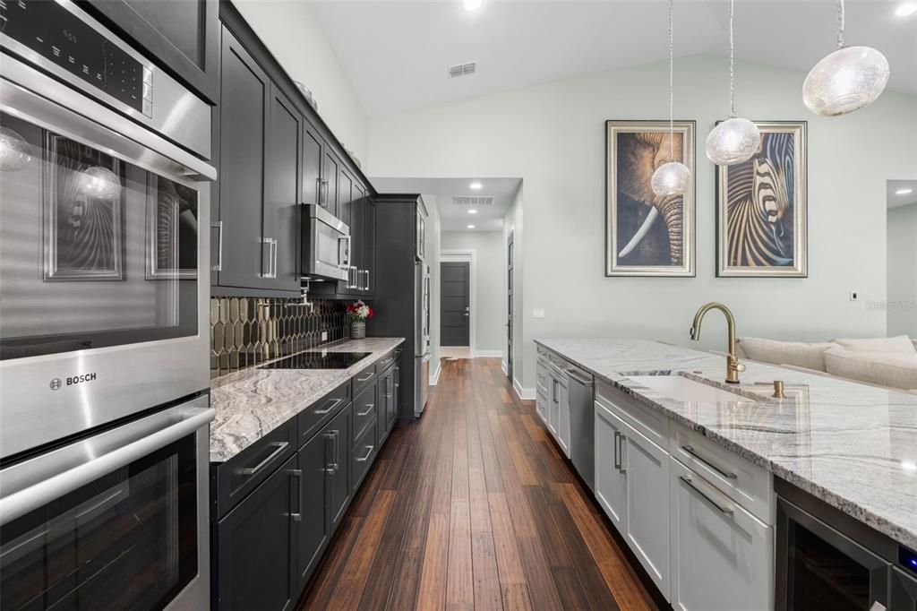 На продажу: $899,999 (4 спален, 3 ванн, 3040 Квадратных фут)