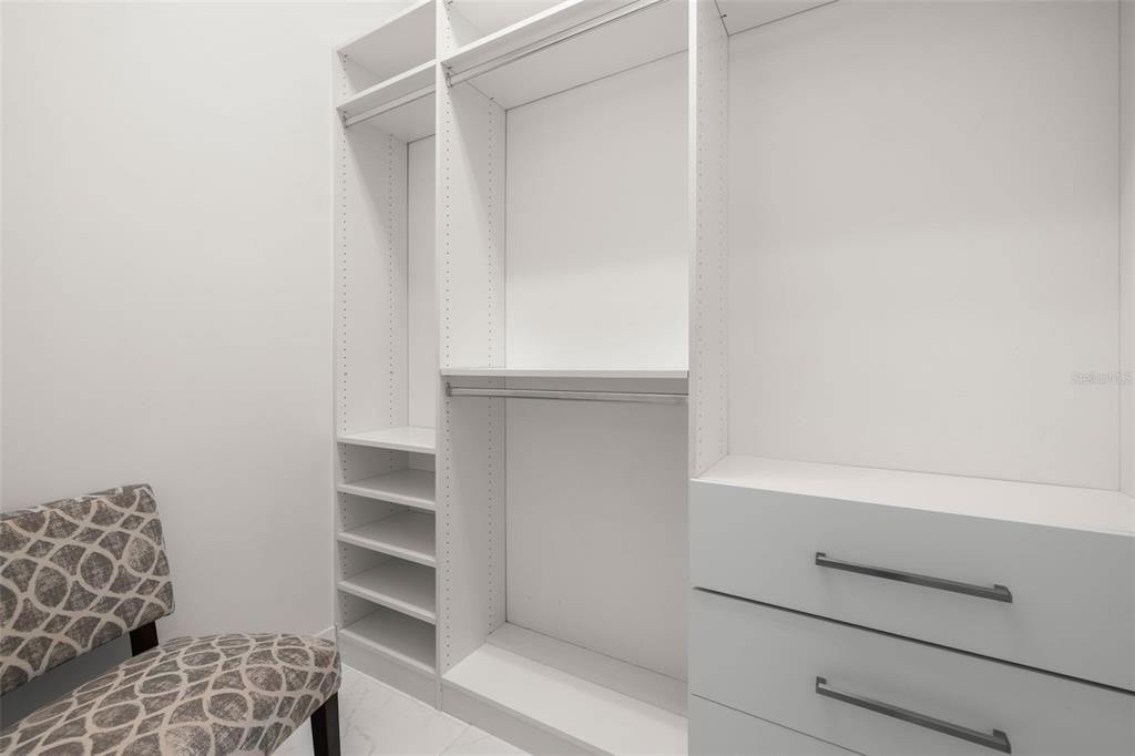 На продажу: $899,999 (4 спален, 3 ванн, 3040 Квадратных фут)