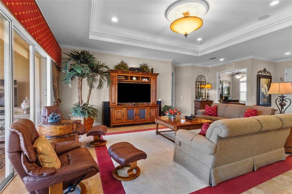 For Sale: $725,000 (3 beds, 3 baths, 2722 Square Feet)