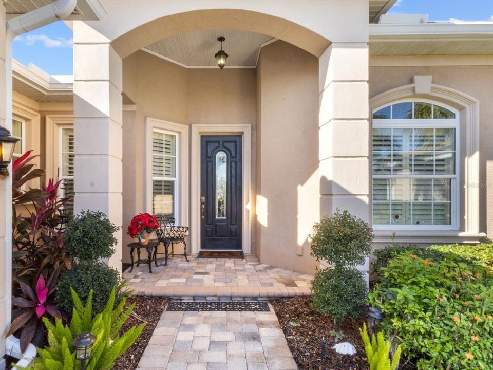 For Sale: $725,000 (3 beds, 3 baths, 2722 Square Feet)