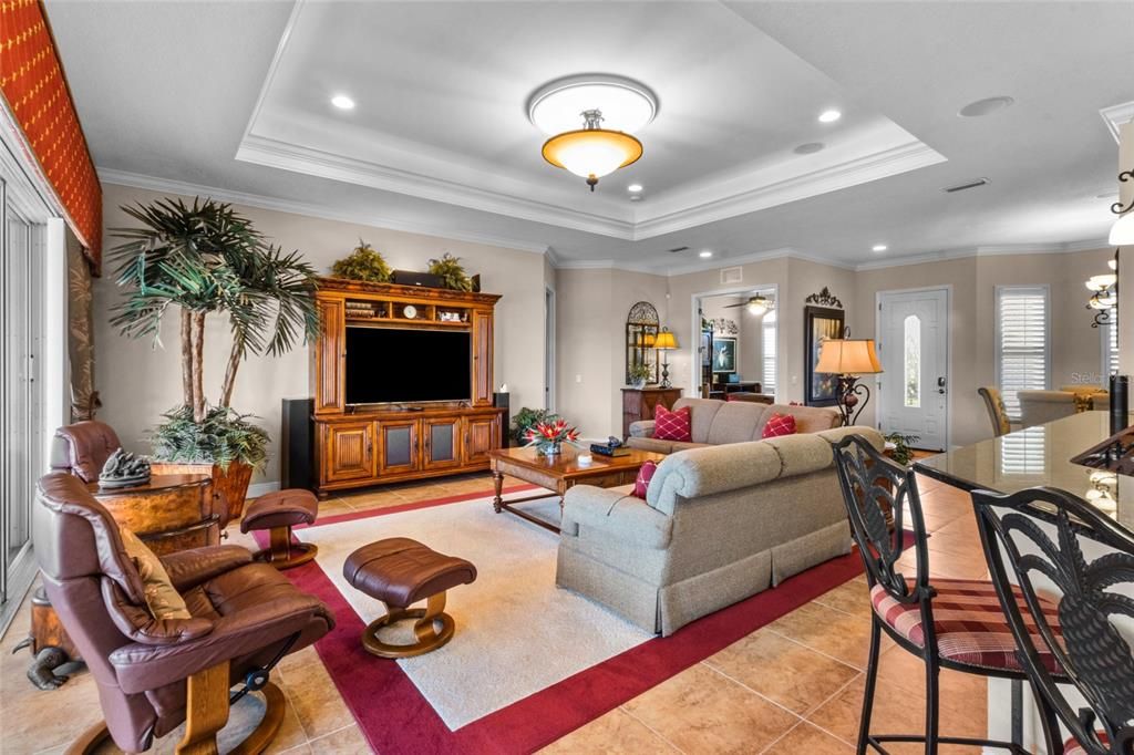 For Sale: $725,000 (3 beds, 3 baths, 2722 Square Feet)